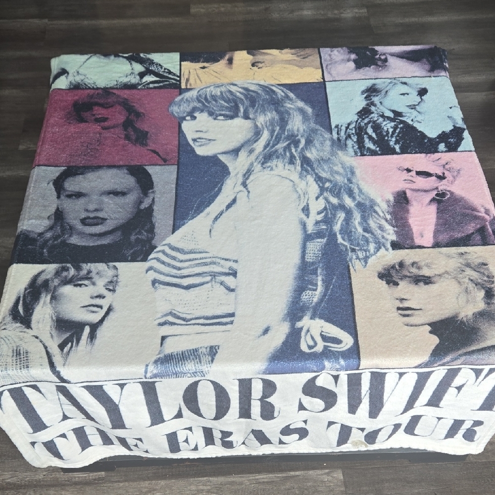 Taylor Stitch Multicolor Bedding
